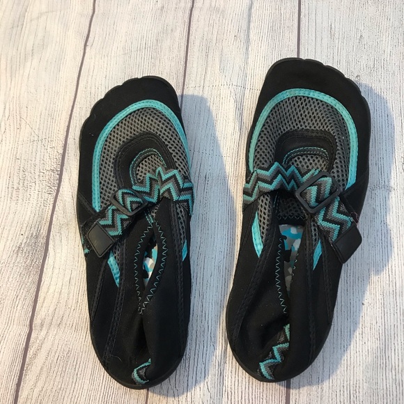 athletic works aqua shoes